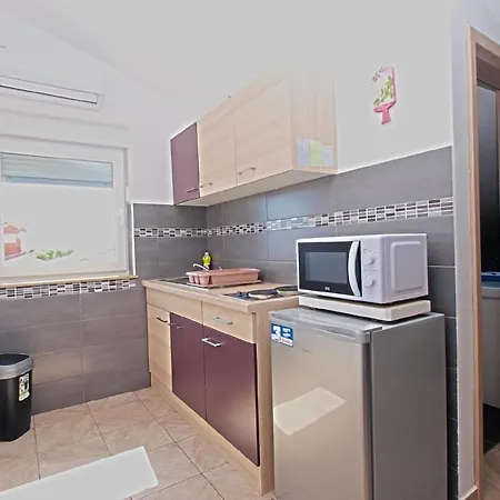 Apartment Fuer 4 Personen Ca 50 Qm In Liznjan, Istrien Suedkueste Von Istrien Liznjan